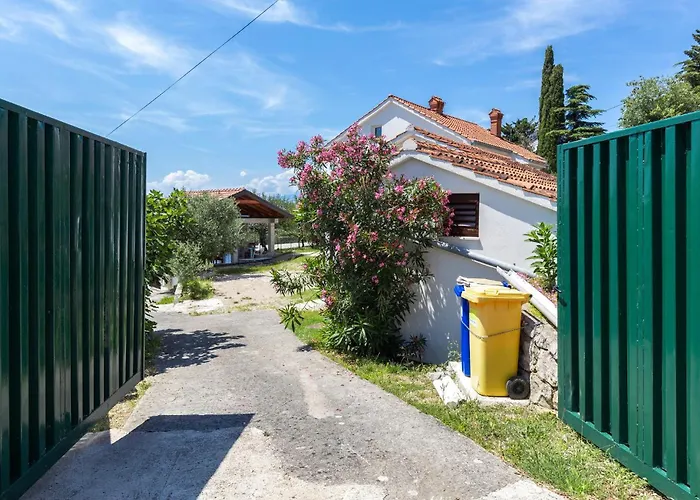 Lovely In With Wi-fi Apartmán Omišalj